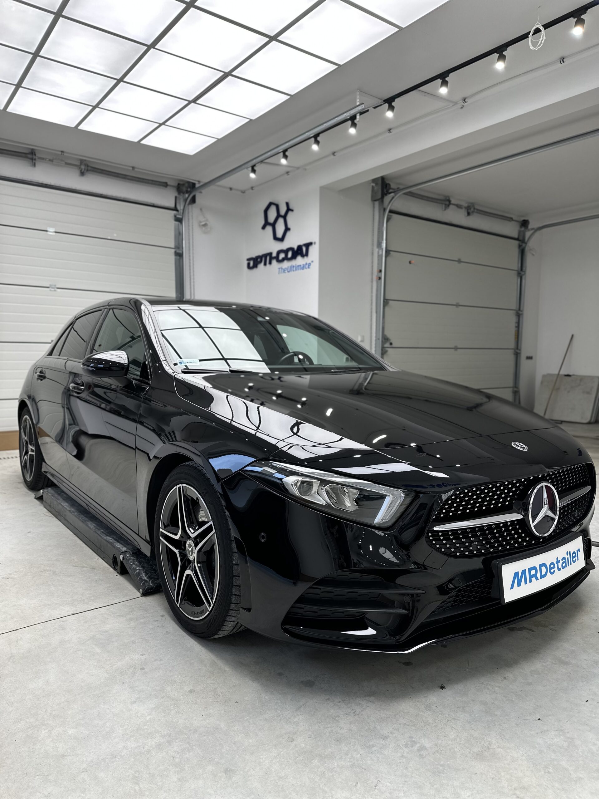 Mercedes-Benz A220